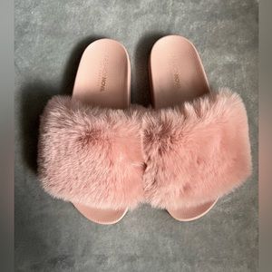 Fashionnova Faux Fur Slides